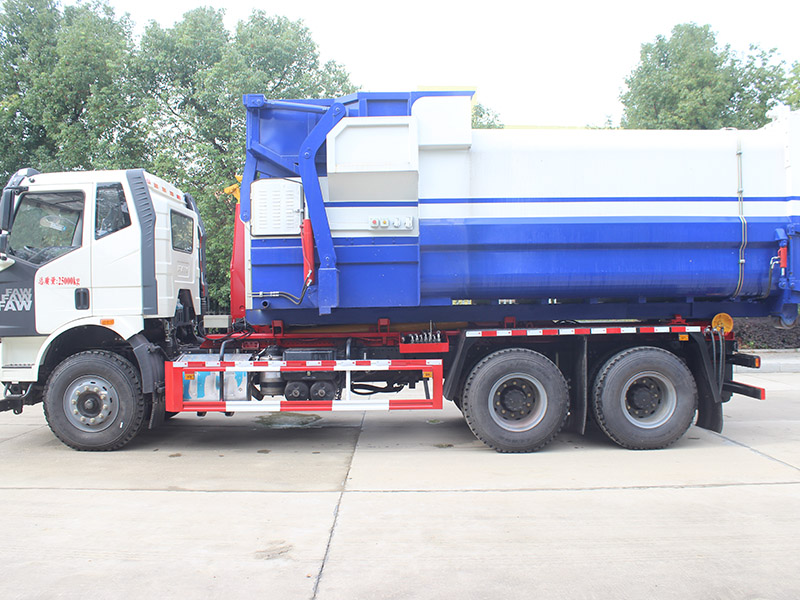 解放后八輪SCS5252ZXXCA6車廂可卸式垃圾車