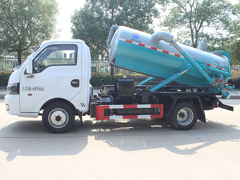 東風藍牌2方吸污車