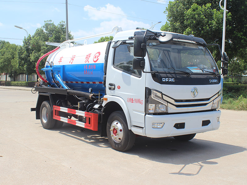 5.1方東風多利卡吸污車