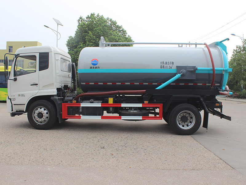 東風天錦12方吸污車