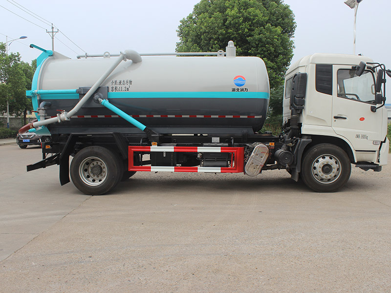 東風天錦12方吸污車