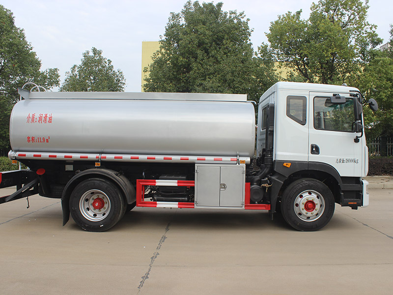 東風(fēng)D9多利卡11.9立方SCS5180GPGEQ6普通液體運(yùn)輸車