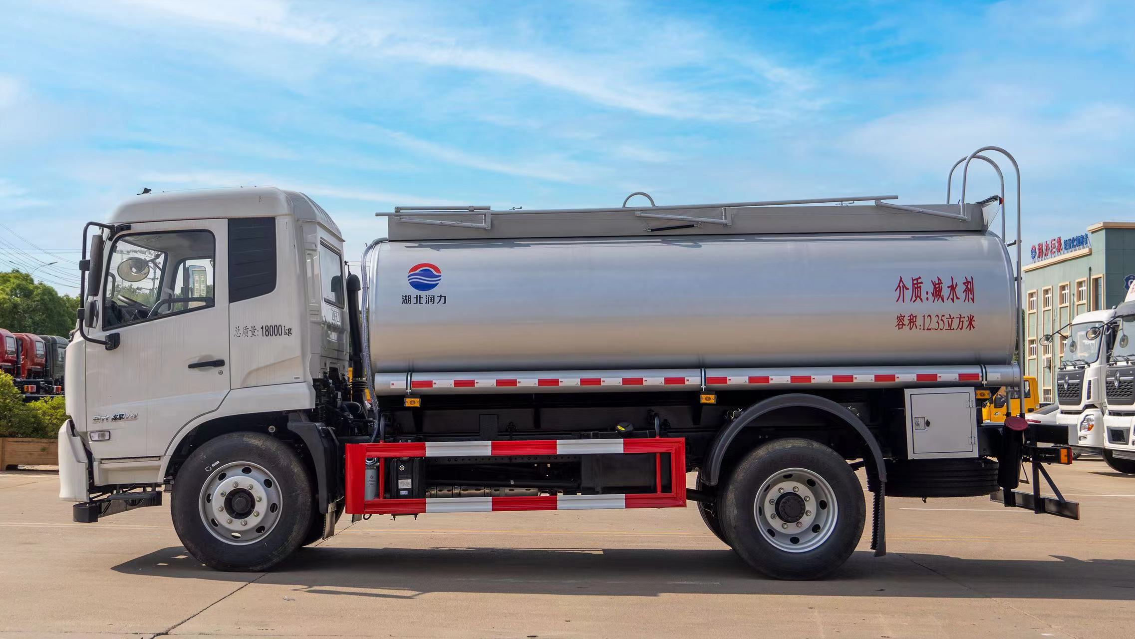 【潤力精品車】東風天錦普通液體運輸車